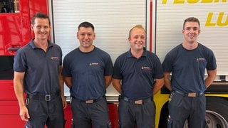 Robin Ehmann, Aaron Zahn, Mike Stängle und Julian Günther (v.l.) von der Feuerwehr Ludwigsburg waren als Geburtshelfer im Einsatz - und zwar direkt vor der eigenen Wache.