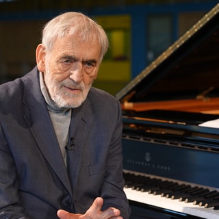 Auch mit 89 noch hellwach und voller Begeisterung für die Neue Musik: Helmut Lachenmann