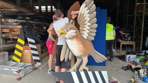 Dieser Ulmer Spatz wird beim Nabada am Schwörmontag 2025 auf einem Themenboot zu sehen sein.