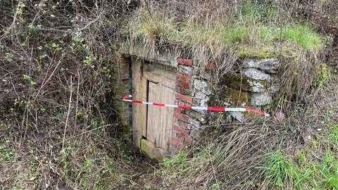 Es ist immer noch unklar, wer die Tote aus dem Rübenkeller in der Eifel ist. Die Ermittler verfolgen nun eine Spur nach Polen.