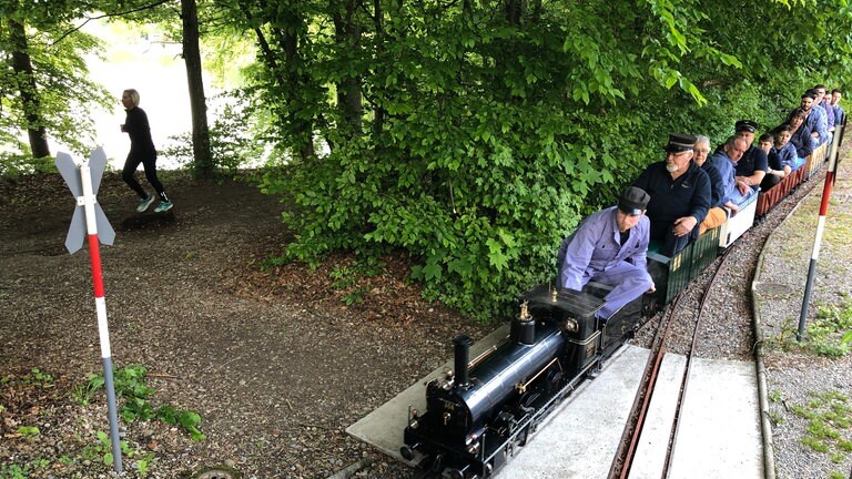 Familie Landenberger in einem Zug