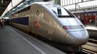 TGV im Stuttgarter Hauptbahnhof