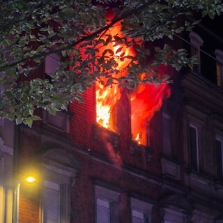 Am Werderplatz in Karlsruhe brennt es in einer Wohnung.