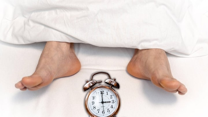 Rückkehr zur Normalzeit: In der Nacht zum 25. Oktober werden in Deutschland die Uhren von drei auf zwei Uhr zurückgestellt - die Sommerzeit endet, es gilt wieder die "Winterzeit", also die eigentliche mitteleuropäische Normalzeit.