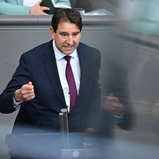Andreas Jung, Experte für Klima- und Umwelt in der CDU, spricht bei einer Debatte im Bundestag.