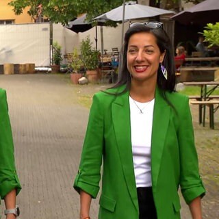 Die eineiigen Zwillinge Jessyca und Jennyfer Haas feiern Geburtstag