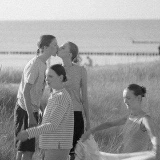 Filmstills: "Hiddensee" von Annekatrin Hendel