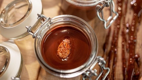 Schokoladencreme mit gebrannten Mandeln