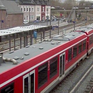 Zug im Bahnhof