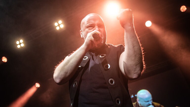 Platz 3: Disturbed mit "Sound Of Silence"