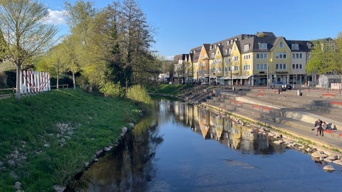 Die Wittlicher sind laut Befragung zwar gern am Fluss, im Sommer sei der Platz an der Lieser aber auch ein Hitze-Hotspot mit wenig Schatten und viel Versiegelung.