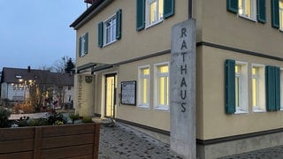 Nach einem Cyber-Angriff auf das Rathaus Untereisesheim (Kreis Heilbronn) sind jetzt Teile der gestohlenen Daten im Darknet aufgetaucht.