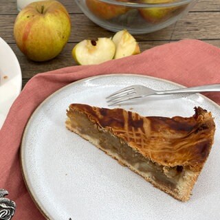 Gedeckter Apfelkuchen