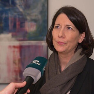 Politikerin Frau Schmitt