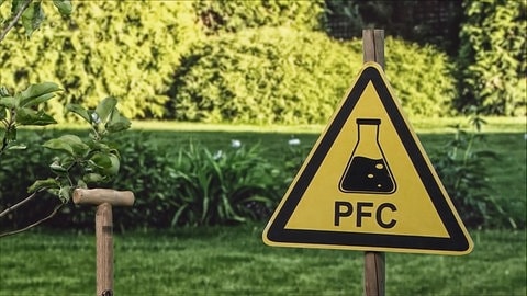 Bei der PFC-Vergiftung der Böden in Mittelbaden sind die Chemikalien in Schichten vorgedrungen, in denen Trinkwasser gewonnen wird. Das mit PFC belastete Gebiet wird immer größer.