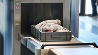 Sicherheitskontrolle am Flughafen