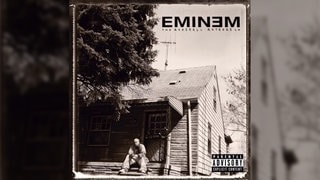 Mit seinem dritten Album "The Marshall Mathers LP" festigt Rapper Eminem im Jahr 2000 seinen Platz im Rapgeschäft und steigt zum absoluten Megastar des Hip-Hop auf.