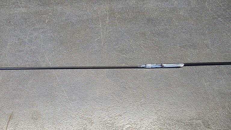 Für das Y werden 2 Steckdräthe an einer Seite 3 cm überlappend mit Klebeband aneinander geklebt, um das Ganze zu verlängern. Davon 3 bis 4 vorbereiten.  