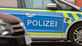 In Balingen sind drei junge Männer mit Hilfe eines Spezialeinsatzkommandos festgenommen und in Untersuchungshaft gebracht worden. Der Verdacht: erpresserischer Menschenraub.