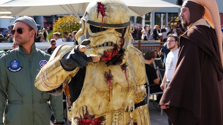 Verletzter Stormtrooper am Science-Fiction-Tag im Technikmuseum Speyer