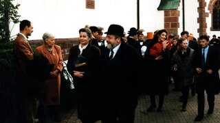 Die Familie kommt aus der Christmette