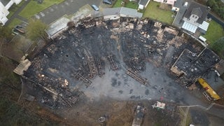 Luftaufnahme der Brandruine des ehemaligen Lokschuppen in Neuwied-Engers.