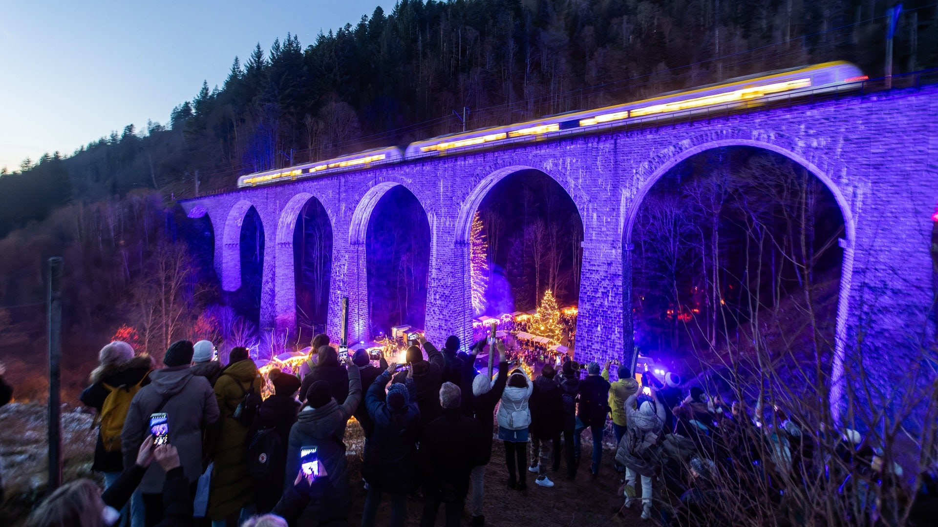 Run auf Tickets für Weihnachtsmarkt in der Ravennaschlucht: Jetzt werden sie für ein Vielfaches im Netz angeboten