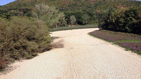 Eine große Dürre im Jahr 2012 sorgte dafür, dass der Fluss Nera in der Region Terni austrocknete
