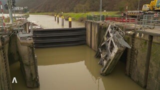 Eine beschädigte Schleuse in der Mosel
