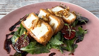 Gebackener Feta mit Feigen-Rucolasalat