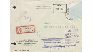 Theodor Oberländer holt das Schreiben des DDR-Gerichts nicht ab