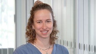 Lisamarie Haas-Baum ist Reporterin für Hörfunk, Online und Fernsehen beim SWR im Studio Tübingen.