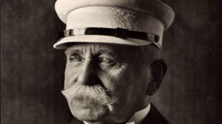 Ferdinand Adolf Heinrich August Graf von Zeppelin (1838 - 1917), Entwickler und Begründer des Starrluftschiffbaus