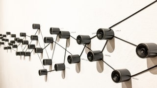 Lautsprecher bei der Klanginstallation von Felix Blume bei den Donaueschinger Musiktagen 2025