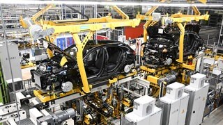 Automobilfertigung im Mercedes-Benz-Werk Rastatt (Archivbild).