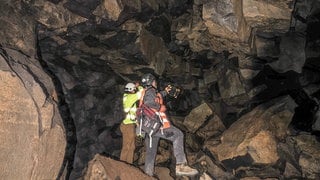 Die unterirdischen Hohlräume unter Mayen wurden erkundet und gezielt nach Brüchen und abgesenkten Decken und anderen Gefahrenstellen gesucht. 