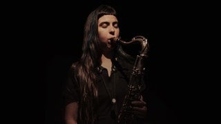 SWR NEWJazz Meeting 2026: Die Saxofonistin und Videokünstlerin Camila Nebbia