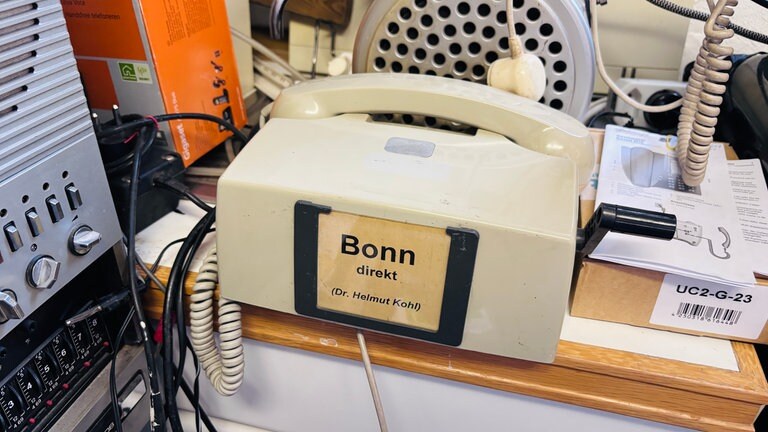 Dieses Telefon stand früher in einer Wetterstation in Traben-Trarbach an der Mosel. 