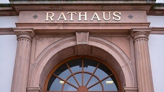 Geflüchtete dürfen ab Februar nur noch in Ausnahmefällen nach Pirmasens ziehen.