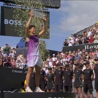 Ben Shelton bei der Siegerehrung des ATP-Turniers