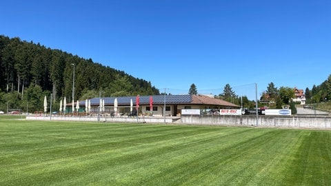 Der Sportplatz des SV Glatten. Jürgen Klopp, neuer Bundestrainer, hat hier elf Jahre lang gespielt, bevor er 1983 zum TuS Ergenzingen gewechselt ist. 