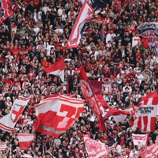 Fußballfans des SC Freiburg. Symbolfoto.