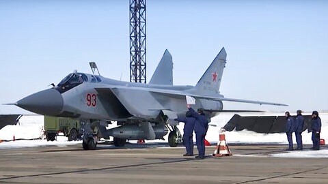 Dieses von der Webseite des russischen Militärs zur Verfügung gestellte Bild zeigt ein Kampfjet vom Typ MiG-31, das für den Start einer neue Hyperschallrakete verwendet wird. Das russische Militär hat nach eigenen Angaben eine neue Hyperschallrakete erfolgreich getestet.