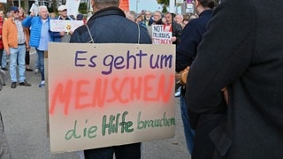 Protest gegen die Schließungen von 18 Notfallpraxen in BW am 21. Oktober 2024 in Stuttgart