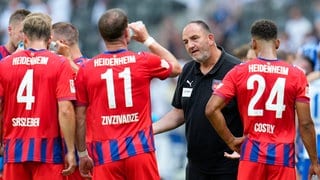 Spieler und Trainer des 1. FC Heidenheim