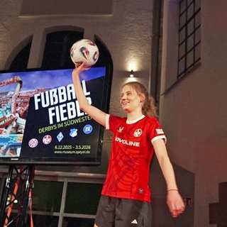 Fußball-Freestylerin Serafina Knapp aus Germersheim