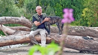 Herrchen Jürgen Wende mit seinem holländischen Schäferhund Tequila