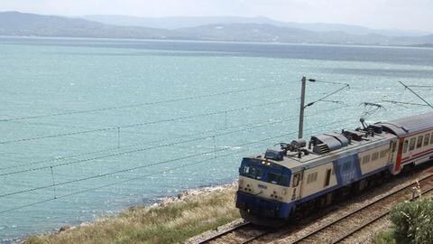 Der Vansee ist etwa sieben Mal so groß wie der Bodensee.