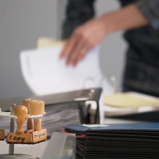 Ordner und Stempel