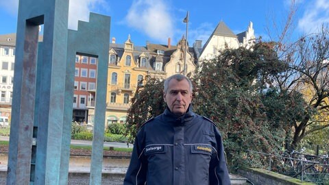 Hubertus Kesselheim hat nach der Trierer Amokfahrt viele Polizistinnen und Polizisten begleitet. Nach dem traumatischen Einsatz brauchten die Beamten viele Gespräche und Treffen. 